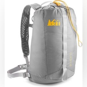 REI Co-op Flash 18 Pack